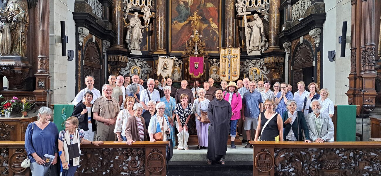 Terugblik op de Mariaprocessie van 13 juli 2025 in de kloostertuin