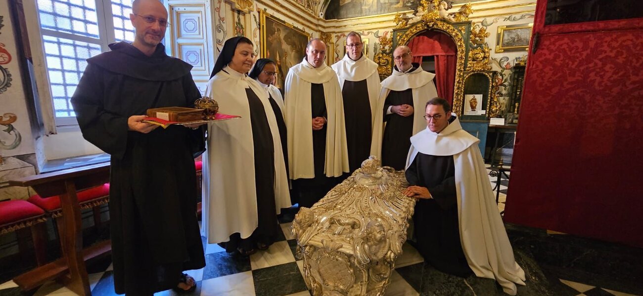 Opening graftombe Teresa de Jesús (Avila)