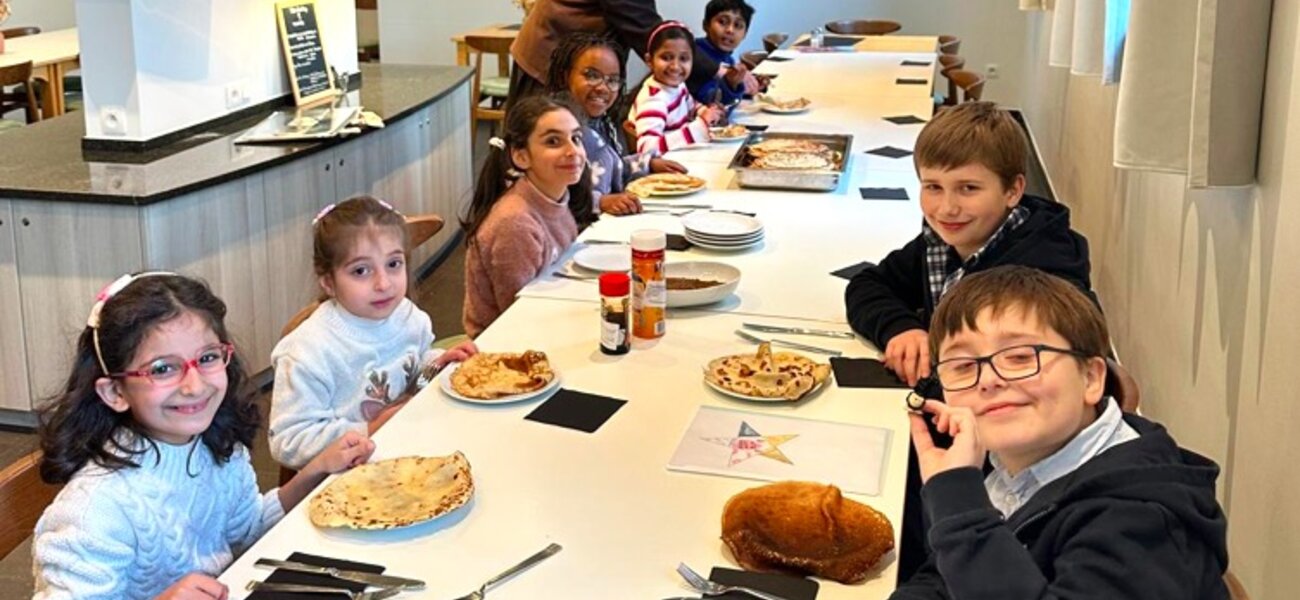 Pannenkoeken voor het Karmelkinderkoor